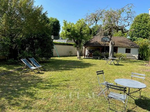 Luxury home in Chatou, Yvelines