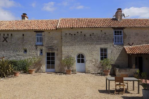 Vaudelnay, Maine-et-Loireの高級住宅