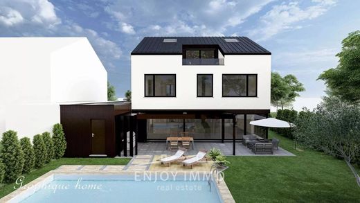 Luxury home for sale in Strassen