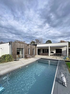 La Teste-de-Buch, Girondeの高級住宅