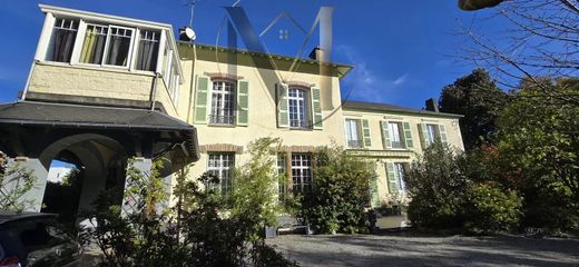 Luxus-Haus in Pau, Pyrénées-Atlantiques