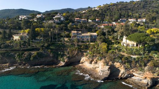 빌라 / Rayol-Canadel-sur-Mer, Var