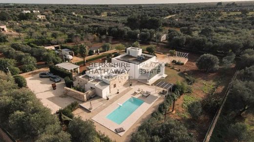 Villa a Ostuni, Brindisi