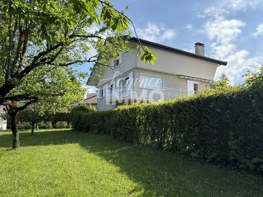 Maison de luxe à Saint-Jorioz, Haute-Savoie