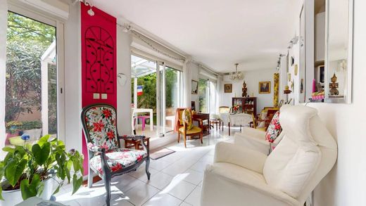 Apartment / Etagenwohnung in Marseille, Bouches-du-Rhône