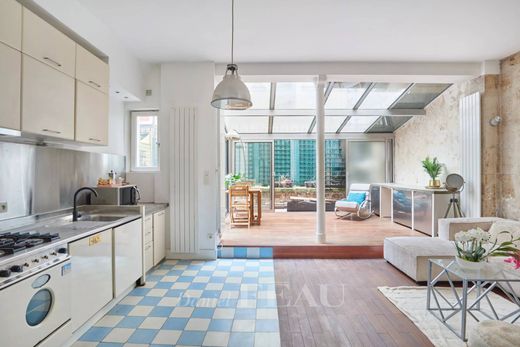 Apartment / Etagenwohnung in Montmartre, Abbesses, Grandes-Carrières, Paris