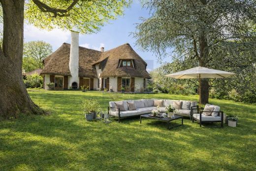 Luxury home in Le Coudray-Montceaux, Essonne
