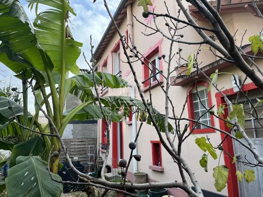 Maison de luxe à Noisy-le-Sec, Seine-Saint-Denis