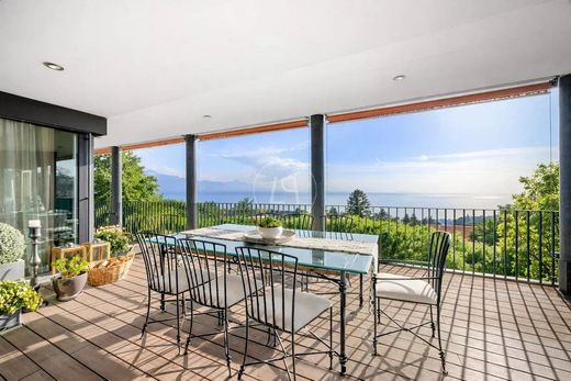 Apartment / Etagenwohnung in Lutry, Lavaux-Oron District