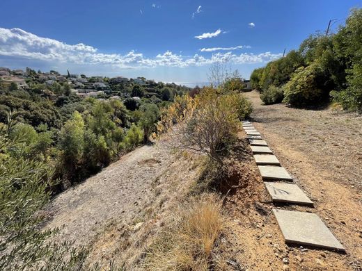 Terrain à Cagnes-sur-Mer, Alpes-Maritimes