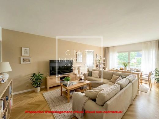 Apartment / Etagenwohnung in Nizza, Alpes-Maritimes