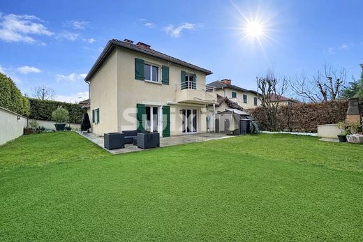 Luxury home in Prévessin-Moëns, Ain