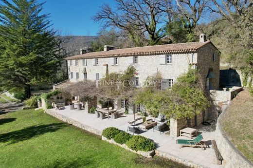 Villa in Châteauneuf-Grasse, Alpes-Maritimes