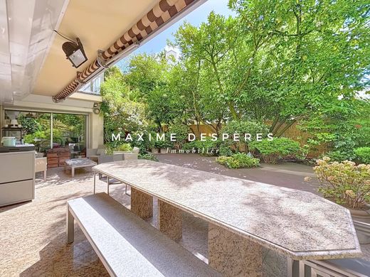 Appartamento a Neuilly-sur-Seine, Hauts-de-Seine