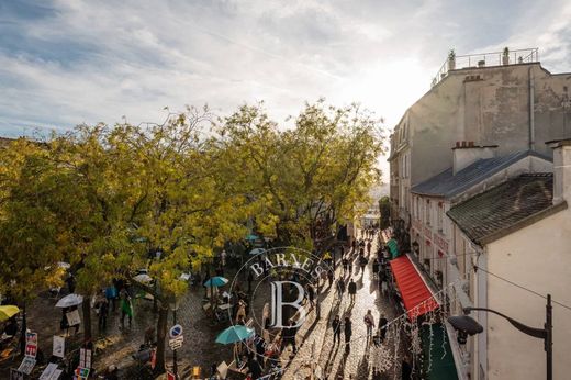 Квартира, Montmartre, Abbesses, Grandes-Carrières, Paris