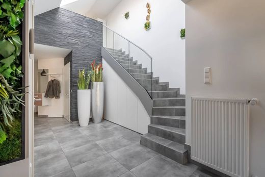 Apartment / Etagenwohnung in Esch-sur-Alzette, Canton d'Esch-sur-Alzette