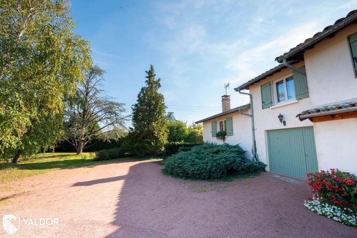Luxury home in Belleville, Rhône