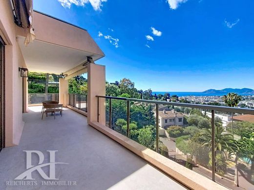 Apartment / Etagenwohnung in Le Cannet, Alpes-Maritimes
