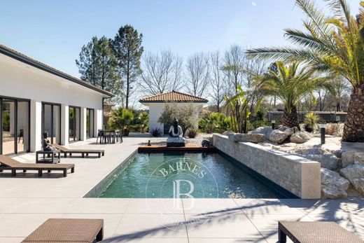 Luxury home in Mées, Landes