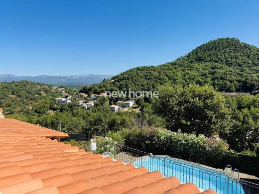 Maison de luxe à Les Adrets-de-l'Estérel, Var