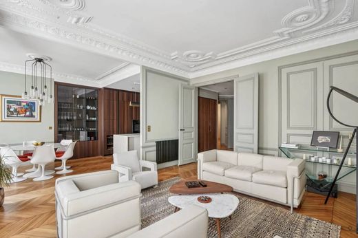 Apartment in La Muette, Auteuil, Porte Dauphine, Paris