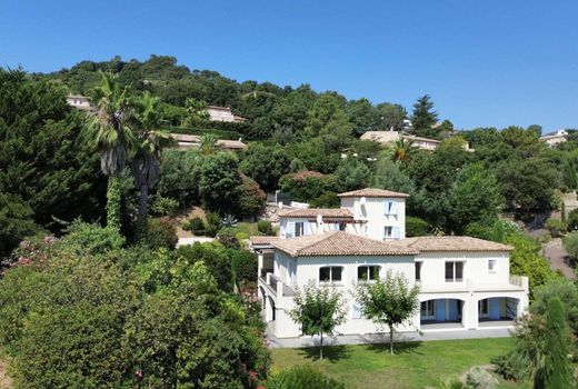 Villa in Les Adrets-de-l'Estérel, Var