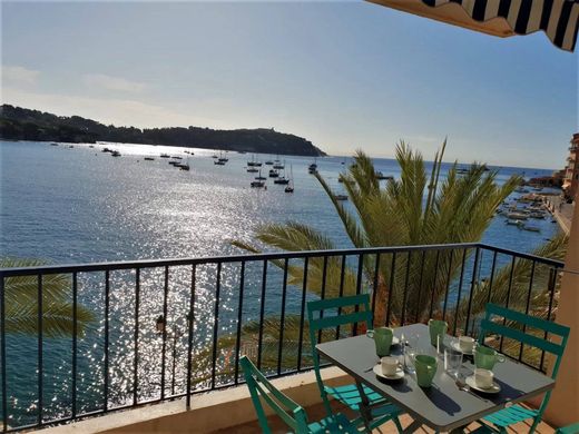 Villefranche-sur-Mer, Alpes-Maritimesのアパートメント
