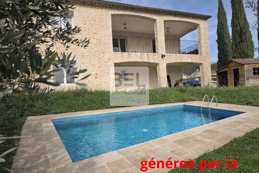 Villa a La Roque-sur-Cèze, Gard