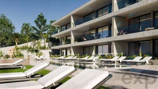 Apartment / Etagenwohnung in Funchal, Madeira