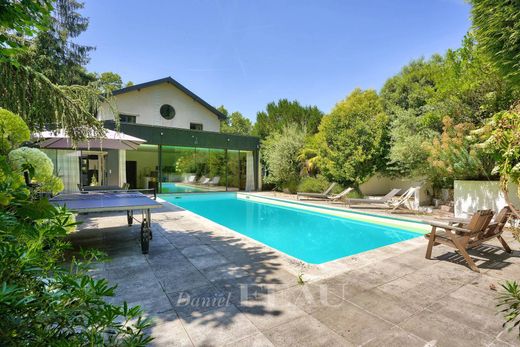 Элитный дом, Bougival, Yvelines