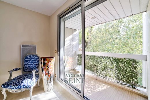 Apartament w Neuilly-sur-Seine, Hauts-de-Seine