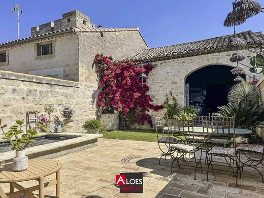 Luxury home in Aigues-Mortes, Gard