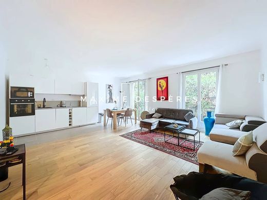 Apartment / Etagenwohnung in Neuilly-sur-Seine, Hauts-de-Seine