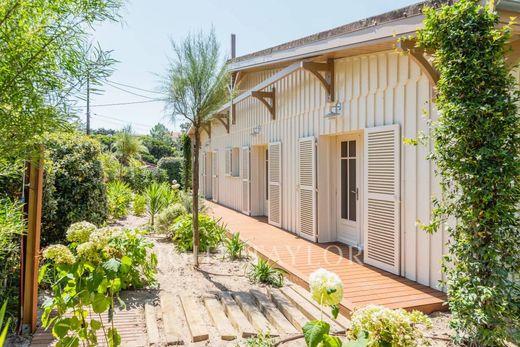 Villa in Cap Ferret, Gironde