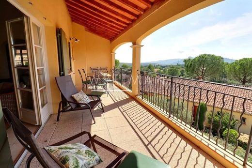 Apartament w La Motte, Var