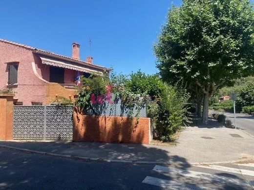 Casa di lusso a Carnoux-en-Provence, Bocche del Rodano