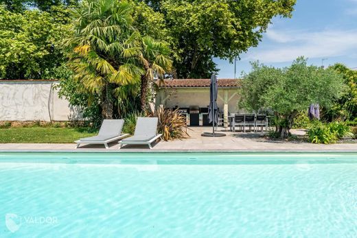 Casa di lusso a Villefranche-sur-Saône, Rhône