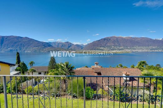 Willa w San Nazzaro, Locarno District