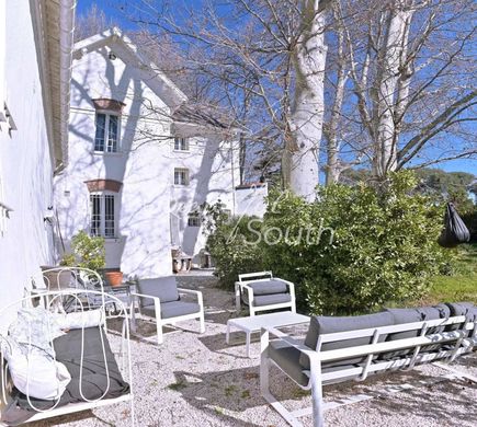 Luxury home in Perpignan, Pyrénées-Orientales