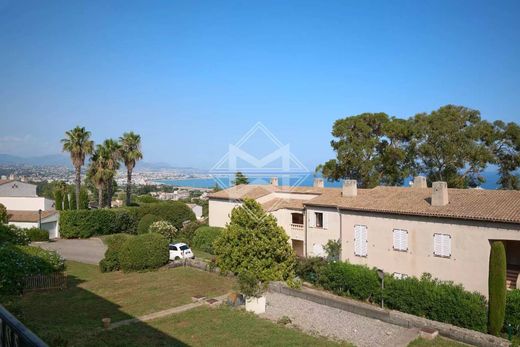 Piso / Apartamento en Villeneuve-Loubet, Alpes Marítimos