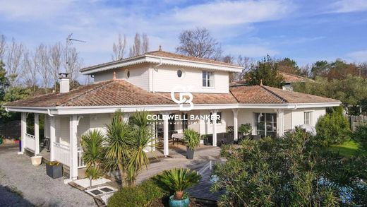 Luxus-Haus in La Teste-de-Buch, Gironde