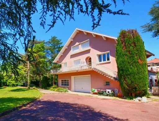 Luxury home in Bourgoin-Jallieu, Isère