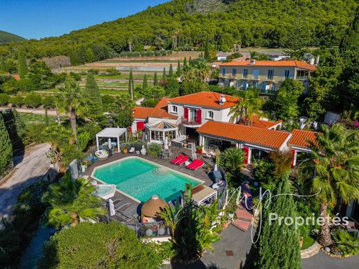 豪宅  Carqueiranne, Var