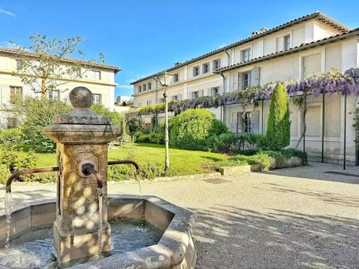 Apartment in Saint-Rémy-de-Provence, Bouches-du-Rhône