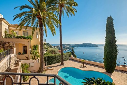 Villefranche-sur-Mer, Alpes-Maritimesのアパートメント