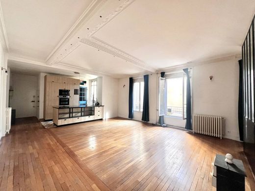 Apartment / Etagenwohnung in Asnières-sur-Seine, Hauts-de-Seine