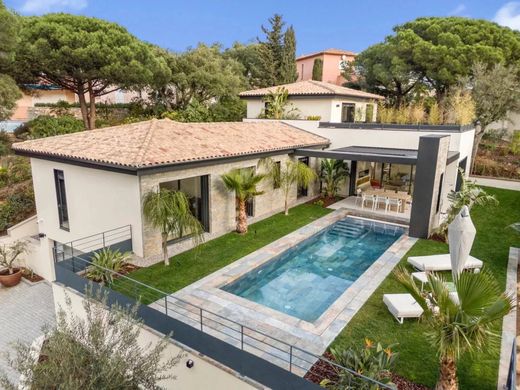 Willa w Sainte-Maxime, Var