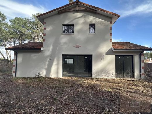 Luxus-Haus in Gujan-Mestras, Gironde
