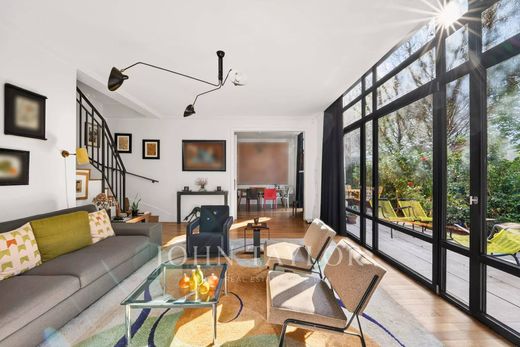 Luxury home in Tour Eiffel, Invalides – Ecole Militaire, Saint-Thomas d’Aquin, Paris