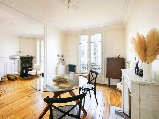 Apartment in La Muette, Auteuil, Porte Dauphine, Paris